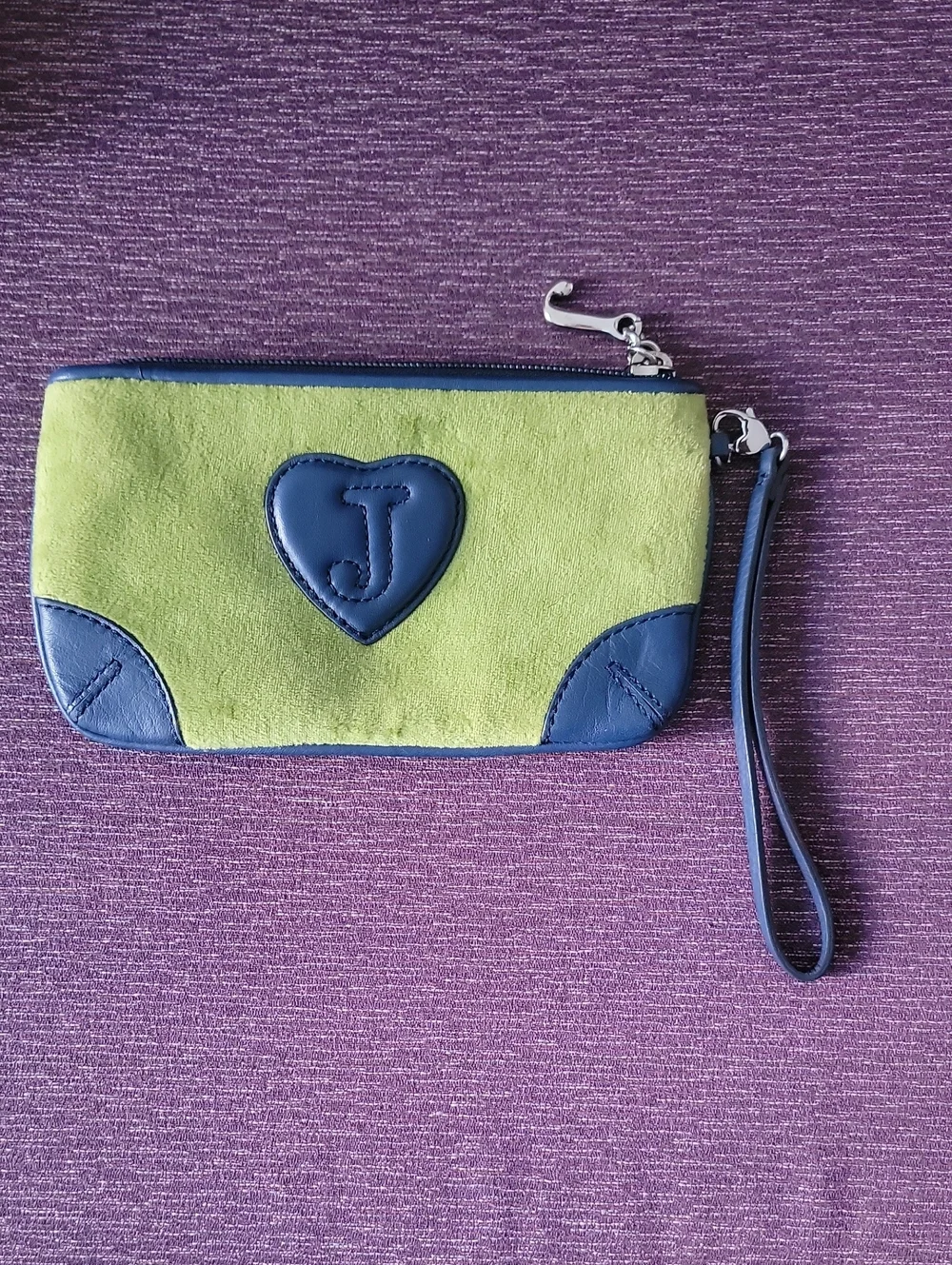 Juicy Couture stylish juicy